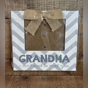 Sonogram Frame For Grandma by Pearhead “I Can't Wait to Meet You Grandma” 7”x7”